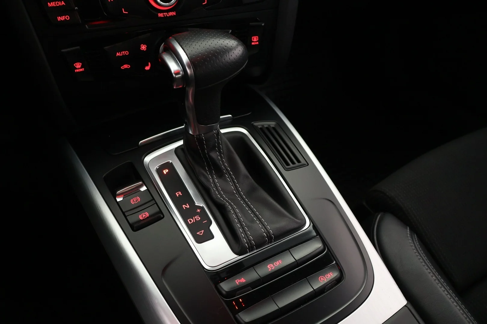 Car Image - 18U7dw0Zklr9Ii11dcpHWF