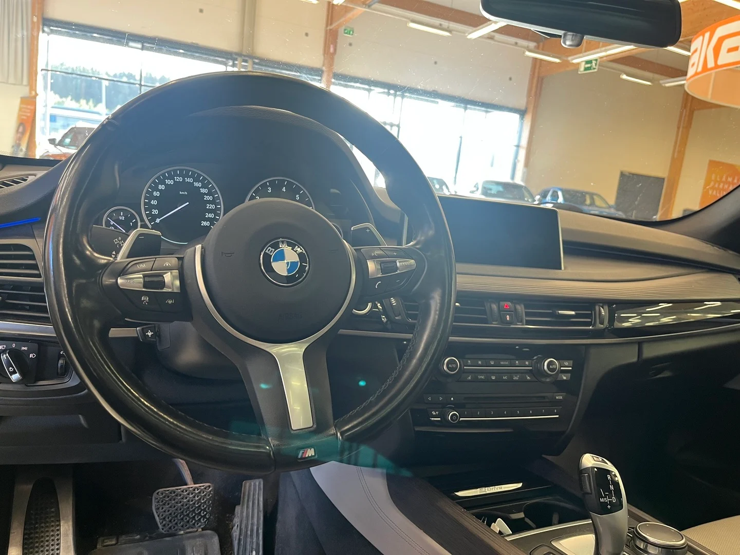 Car Image - 1zr83AZCK4sZMwEZuiBrmz