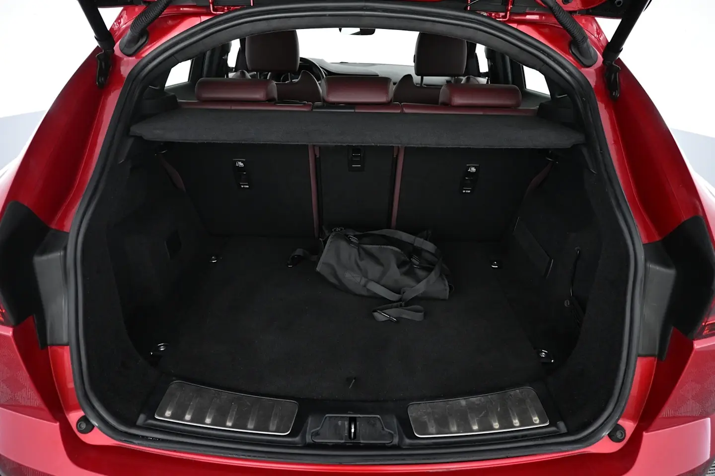 Car Image - NVcVSjhL5ZdJxB2aByztI