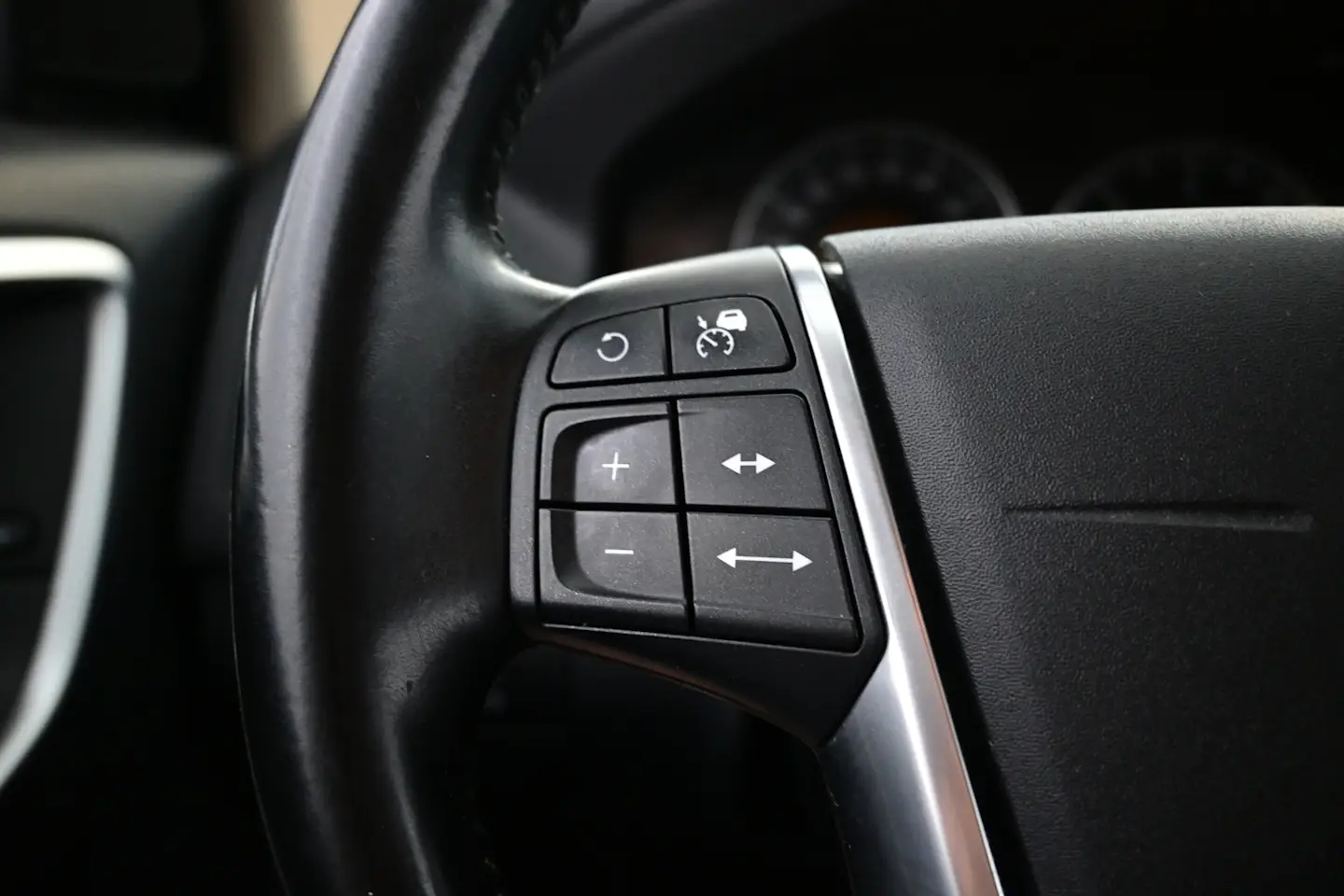 Car Image - sjExv0jxseicr3U6eN9uZ