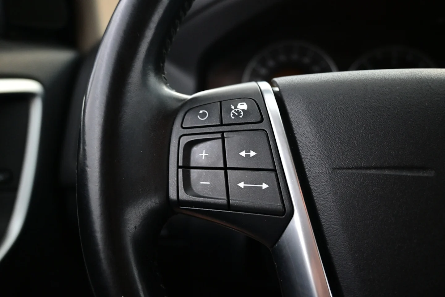 Car Image - sjExv0jxseicr3U6eN9uZ