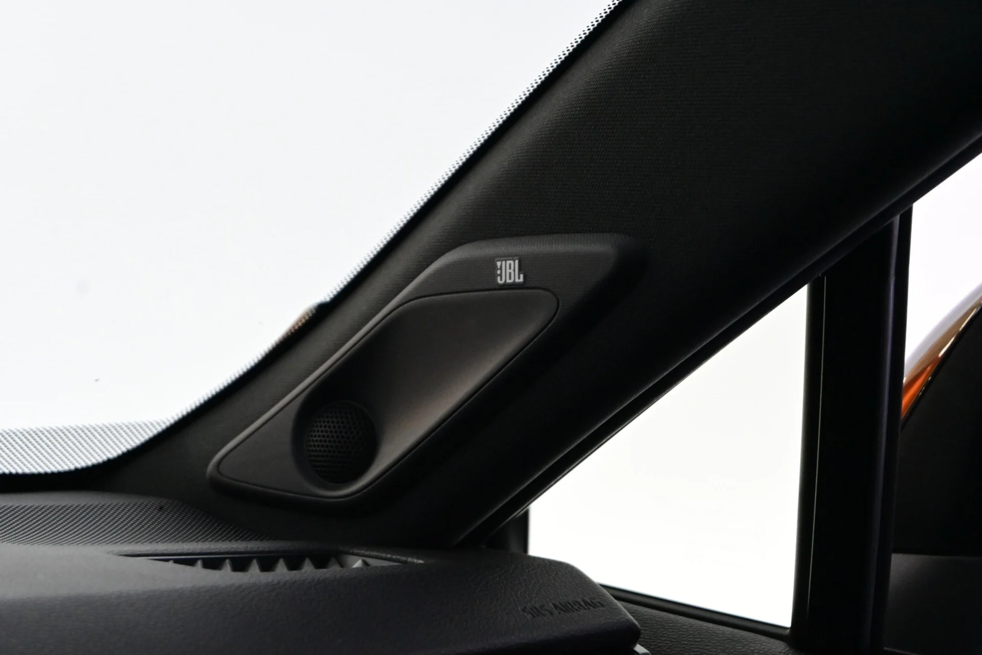 Car Image - O82hzfwIz2UhfSRkvs5rI