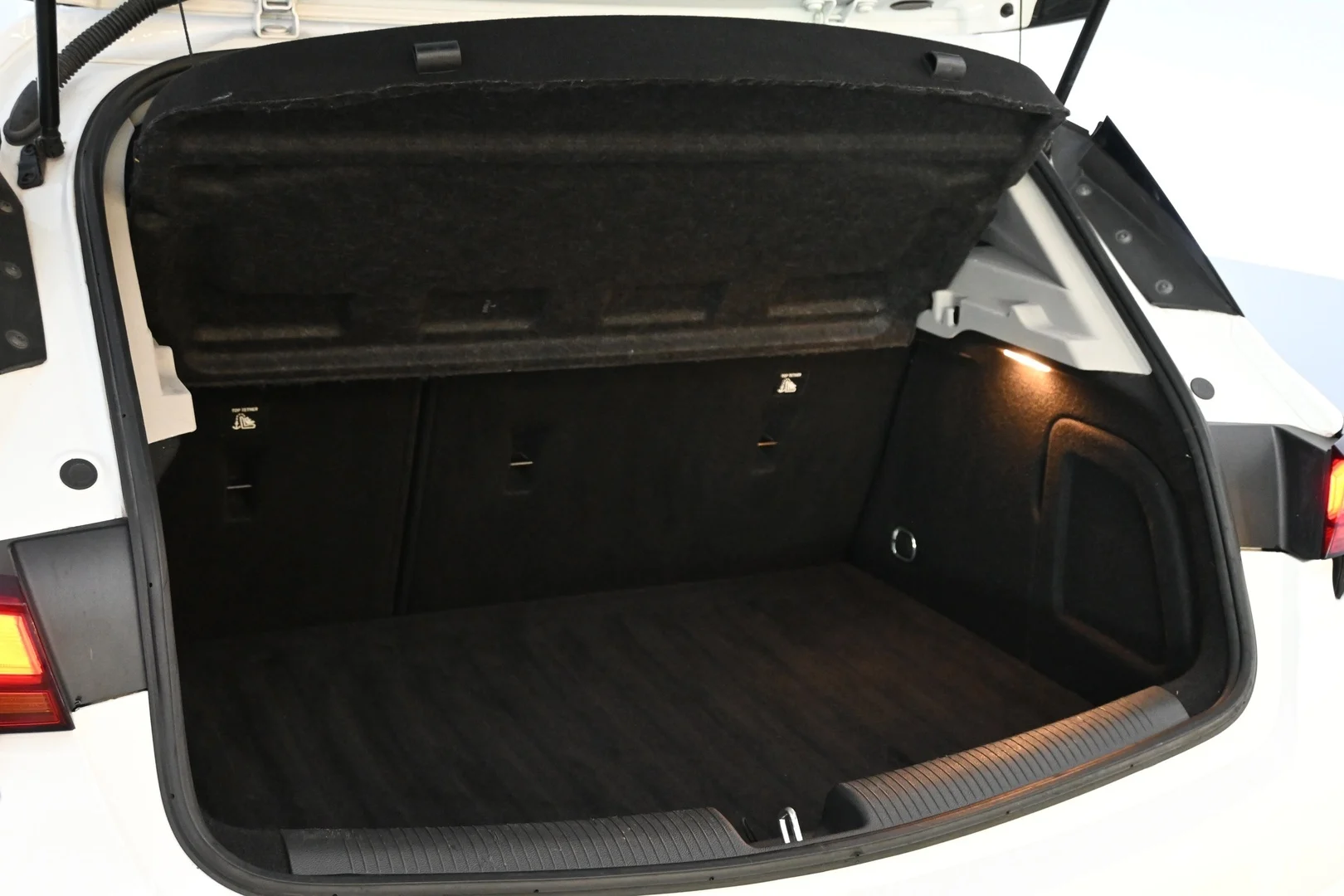 Car Image - 3KpalA3mpxG4CHyQKXr6Hf