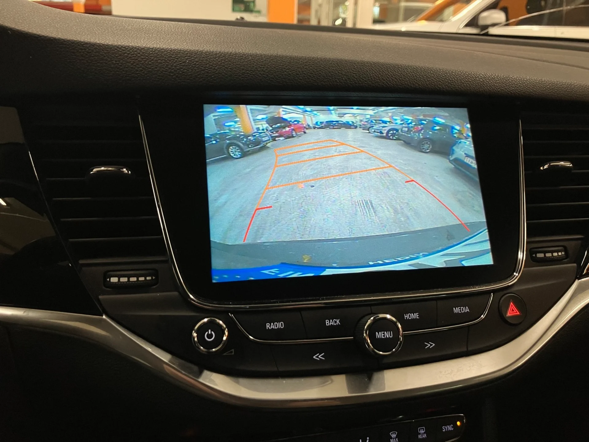 Car Image - sB80cDQeYJhwoE8wmyQOa