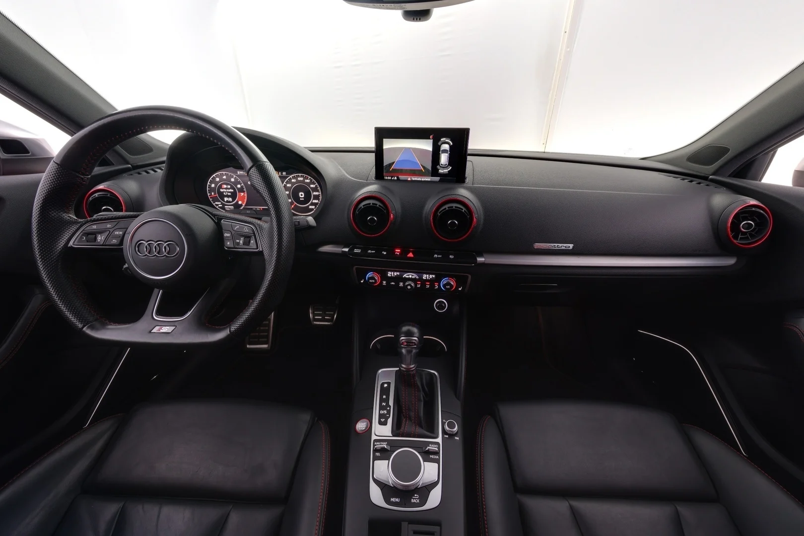 Car Image - 1IKDg5bWKDpXg0QNipkyEZ