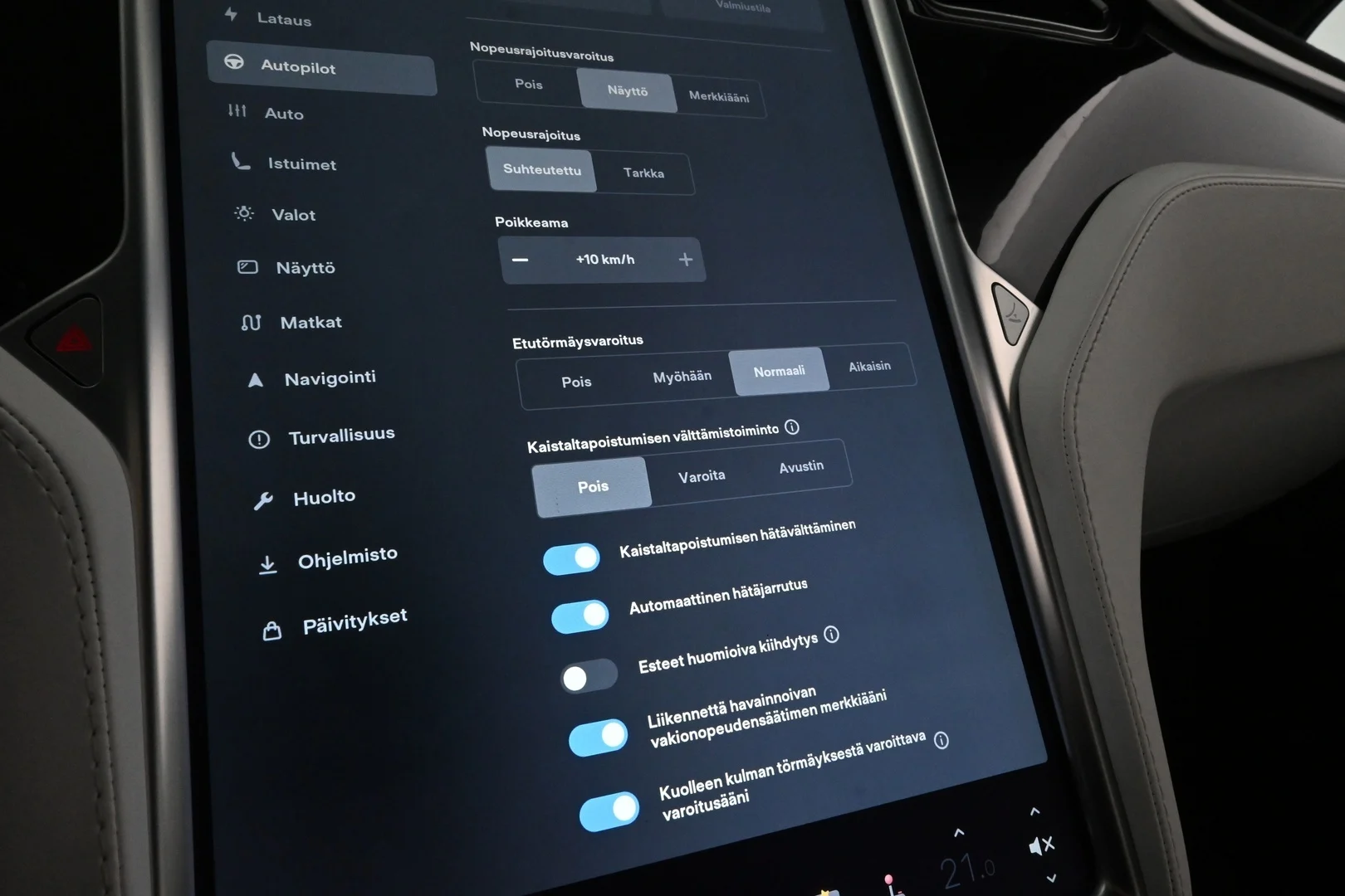 Car Image - 3x3D9vGbX5HxsffwqSjKk1