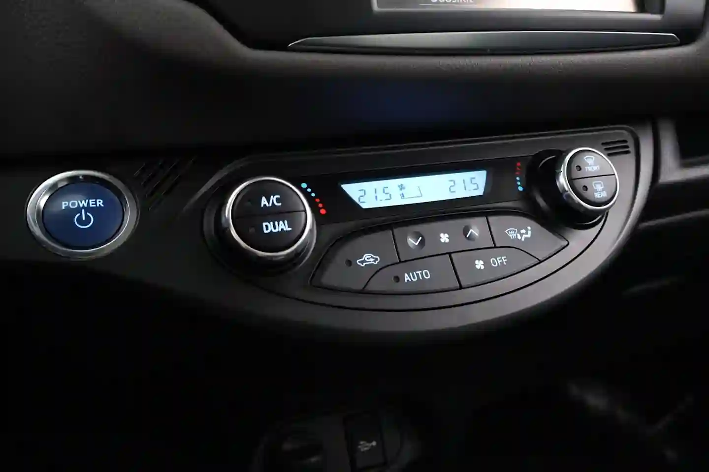 Car Image - kVxtlrVCa7sV8DR9rTwZ4