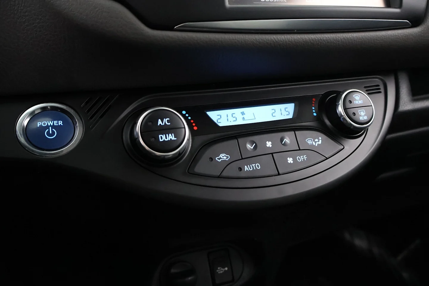 Car Image - kVxtlrVCa7sV8DR9rTwZ4