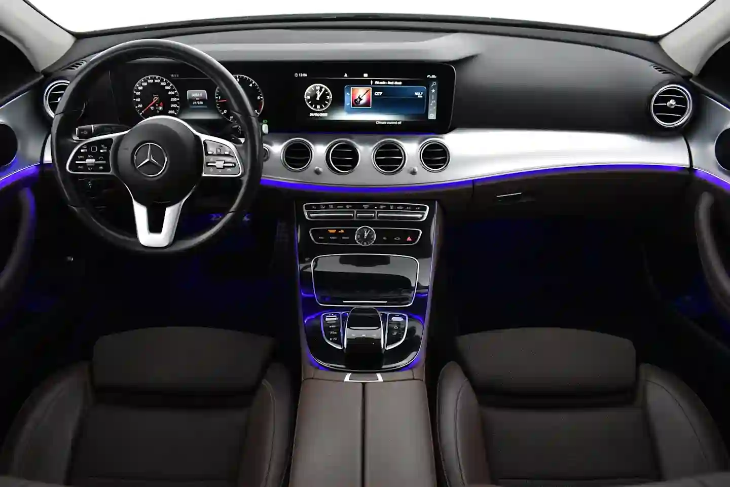 Car Image - 6qAUruzLuAoTdiML9ojUR5