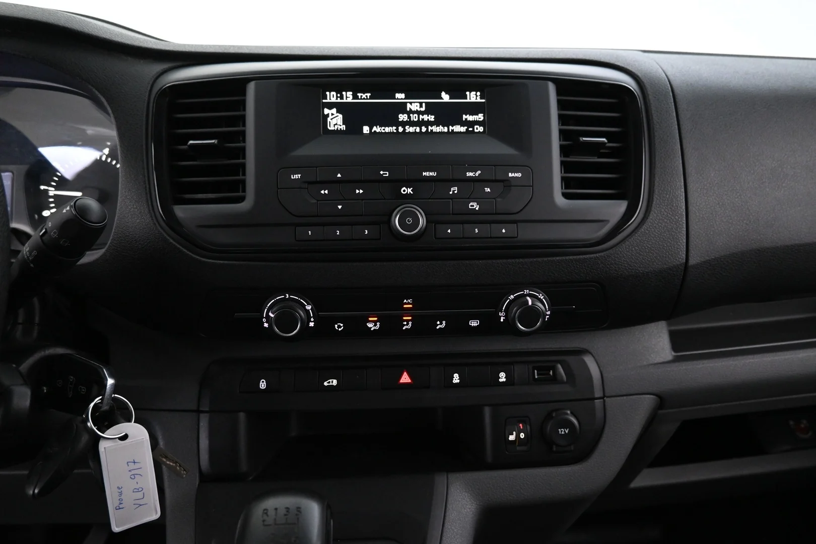 Car Image - 6NWsVnRljGOCtaGxndhh2J