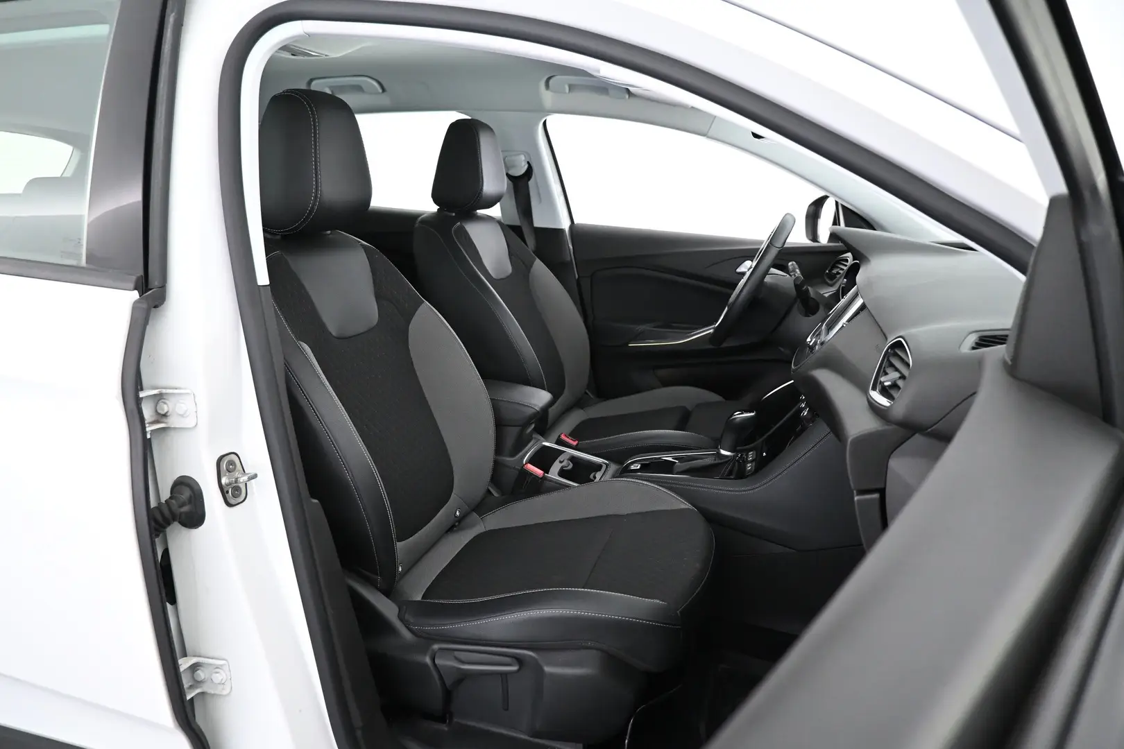 Car Image - 47WSQjSLnfNiKVLfPDM6Nz