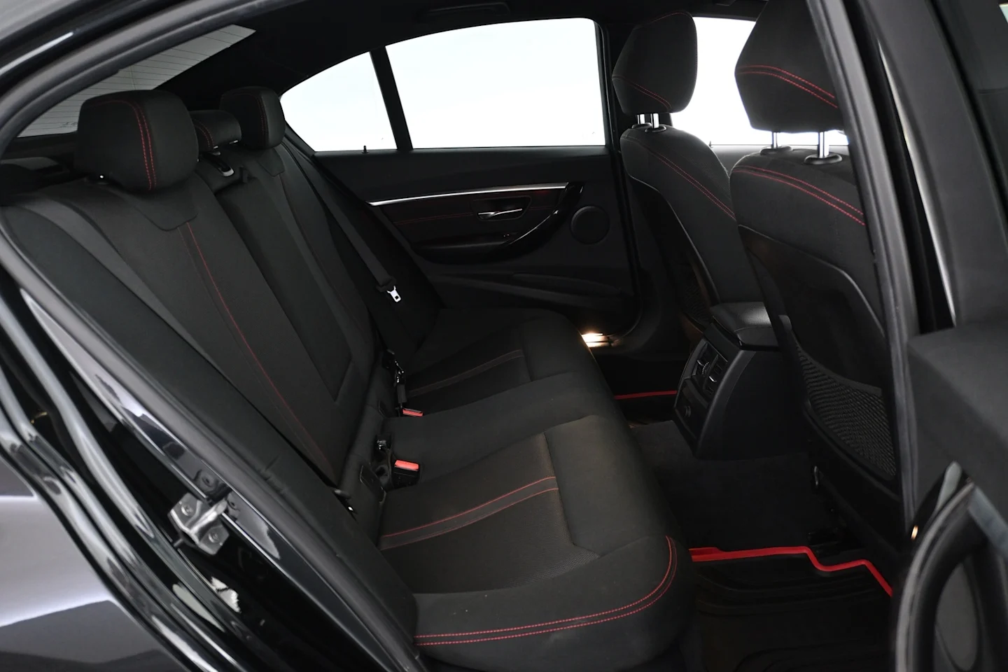 Car Image - 9wUrFsry32HuOTxy7sgyb