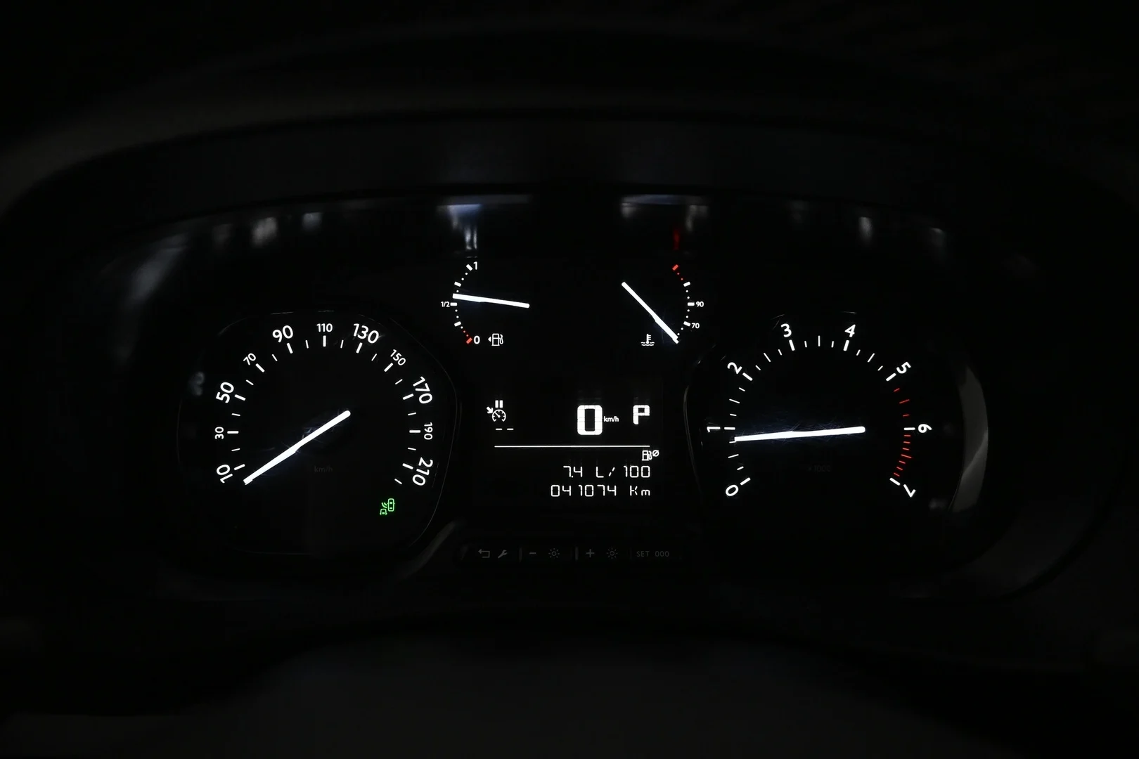 Car Image - 2KHxR7fGLq8BSMYwj60tRg