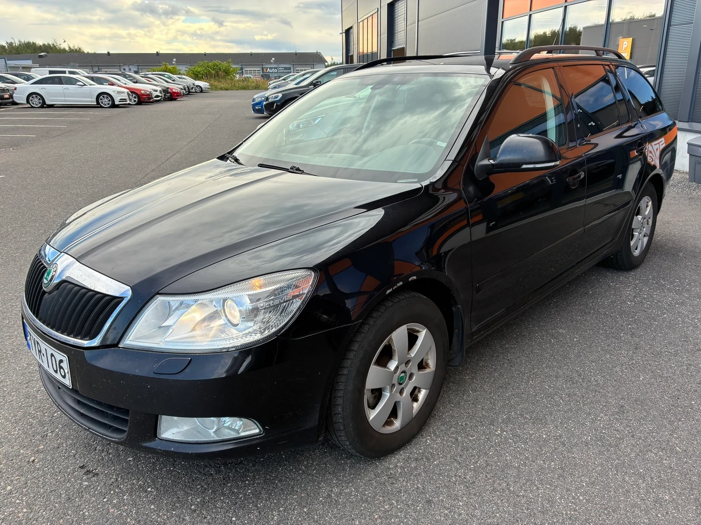 Car Image - 6ylLjESEDfdQQUWCjuBzVT