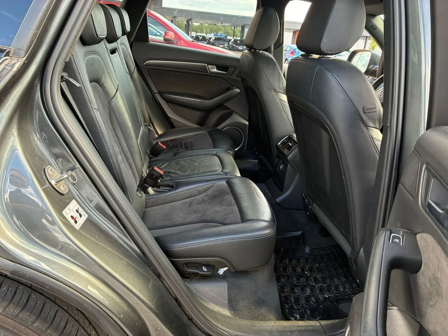 Car Image - 4GfjI7PssMFtFKkZgCNnmT