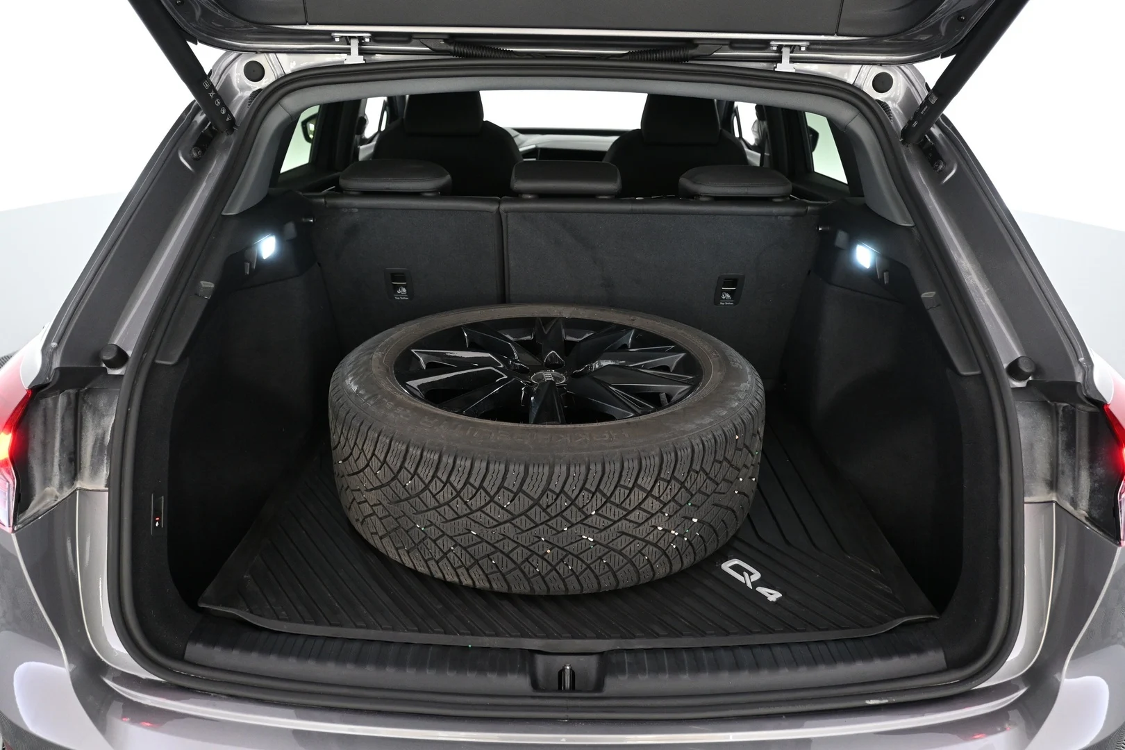 Car Image - 2XW1eOsWQwZCHIHh3ew0kN