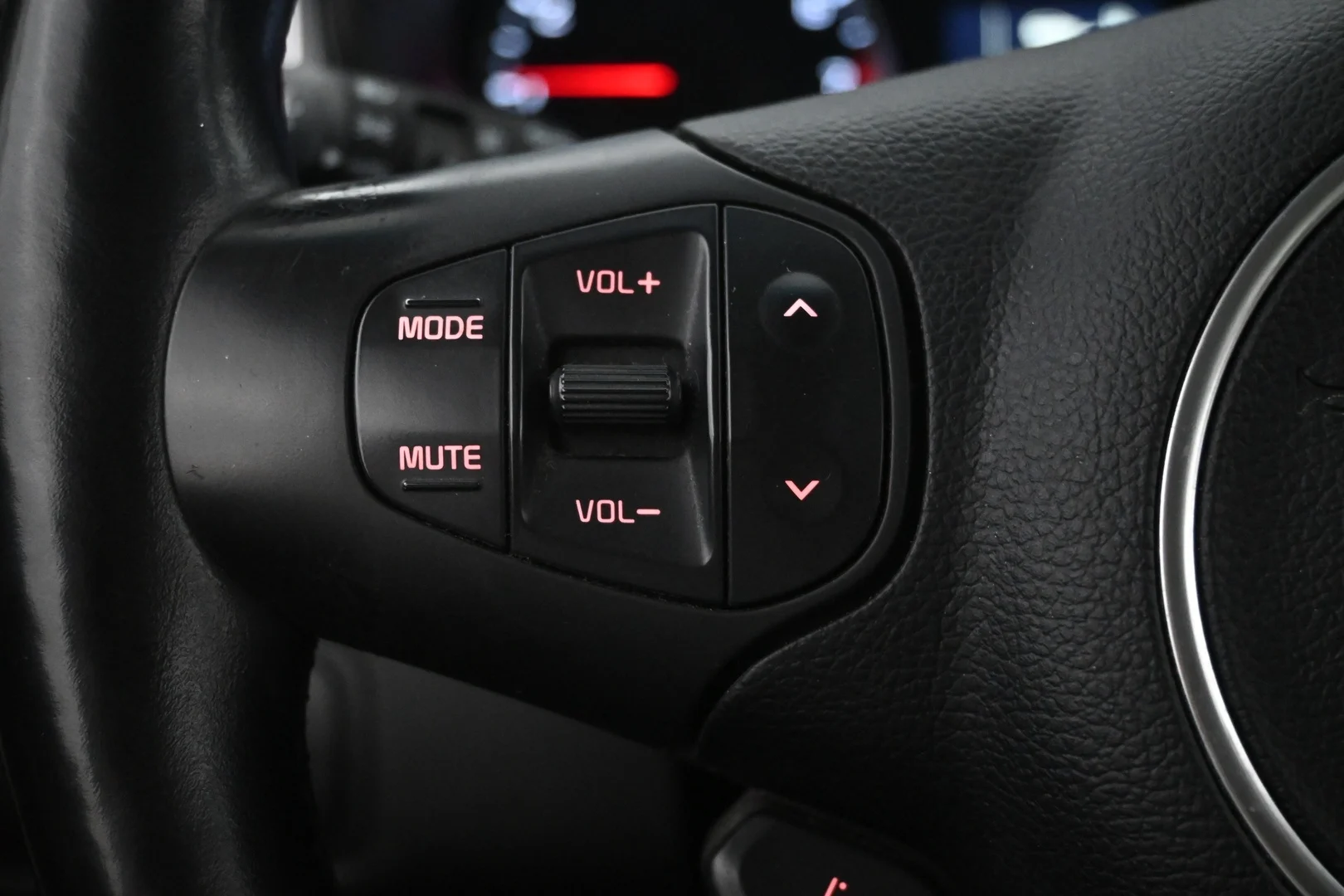 Car Image - 4hxl1yQ6nW03mThFKWusGH