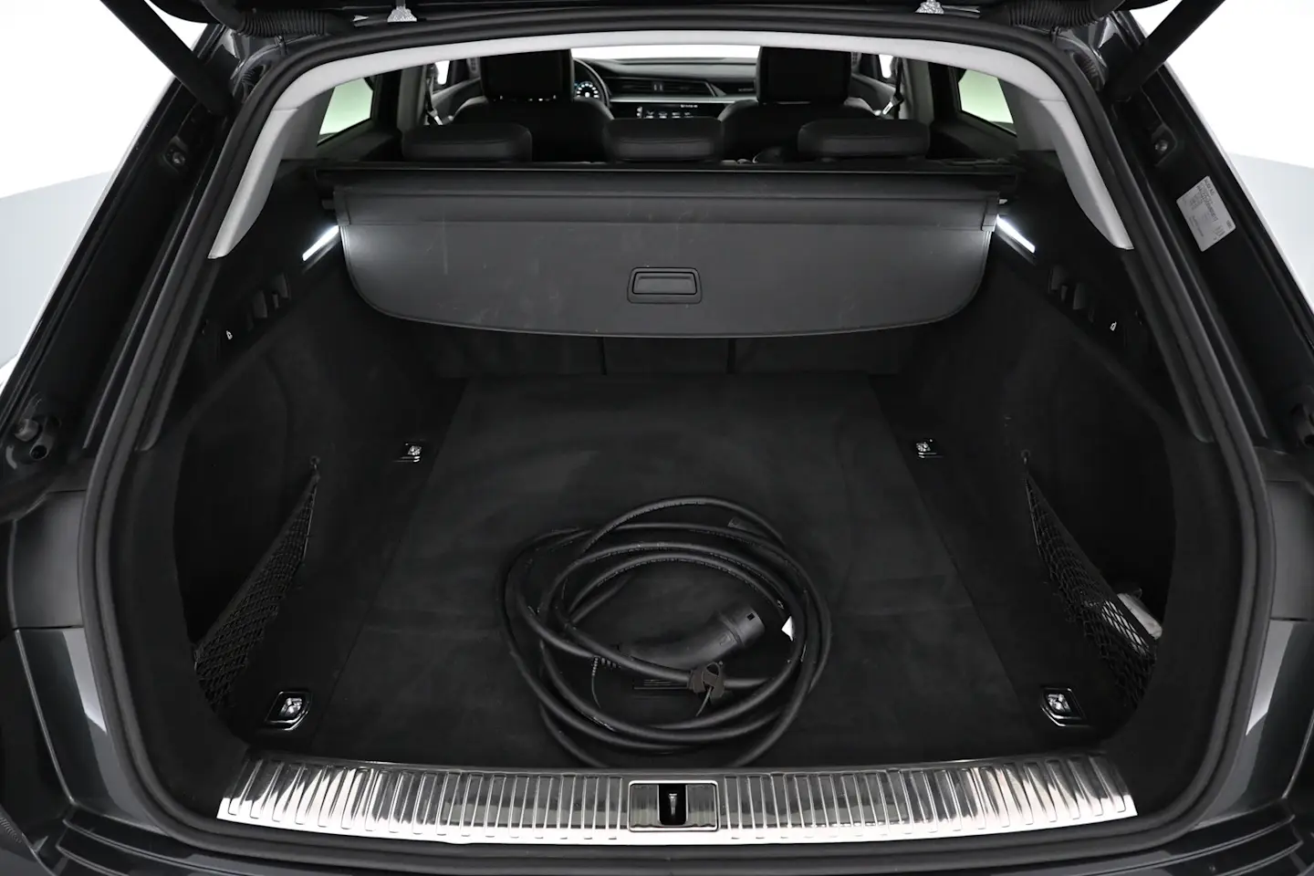 Car Image - 24sD6Bo5vEAe1jEE0vrRfv