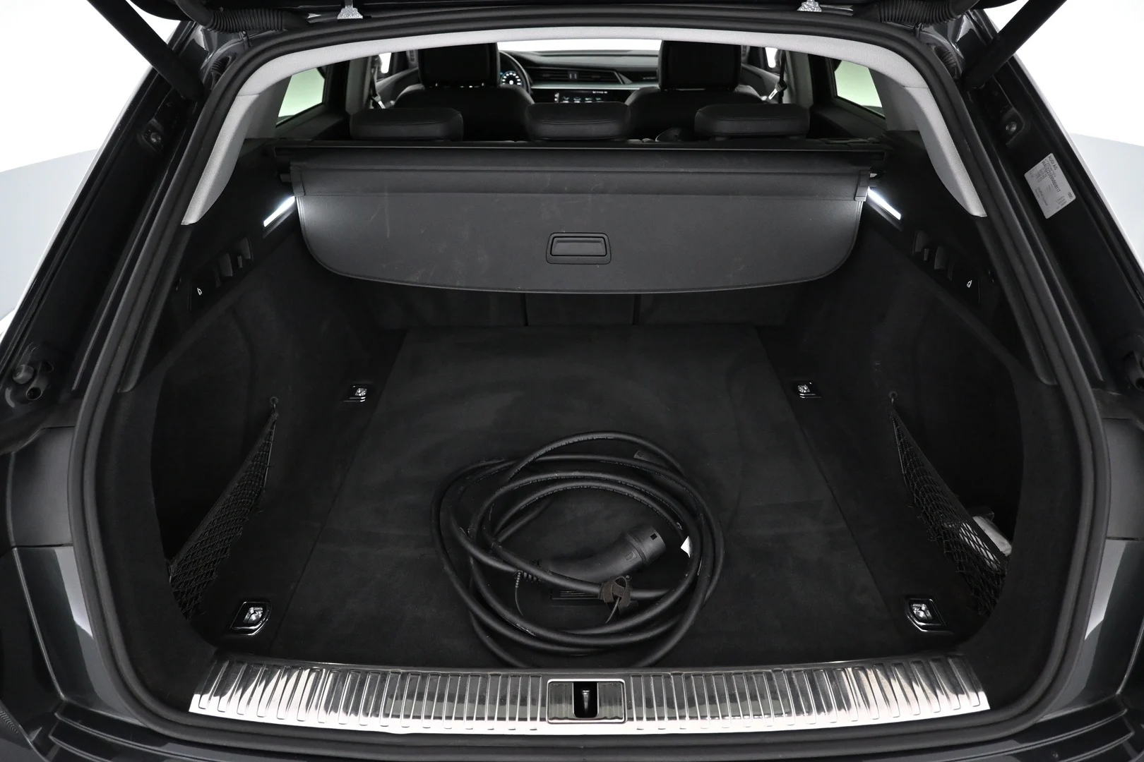 Car Image - 24sD6Bo5vEAe1jEE0vrRfv