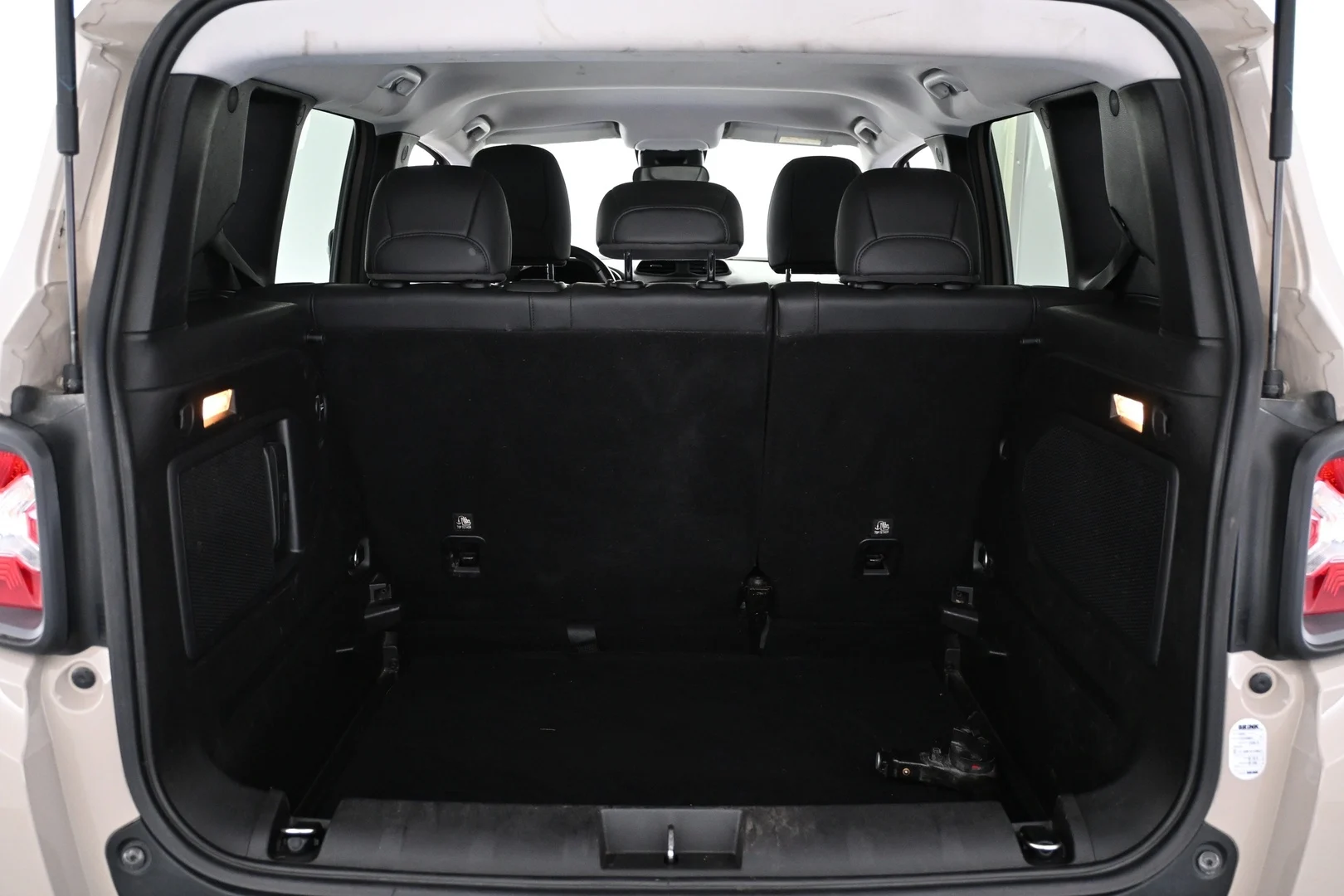 Car Image - 1brKgSw8iRw8DPvwZR2b8Q