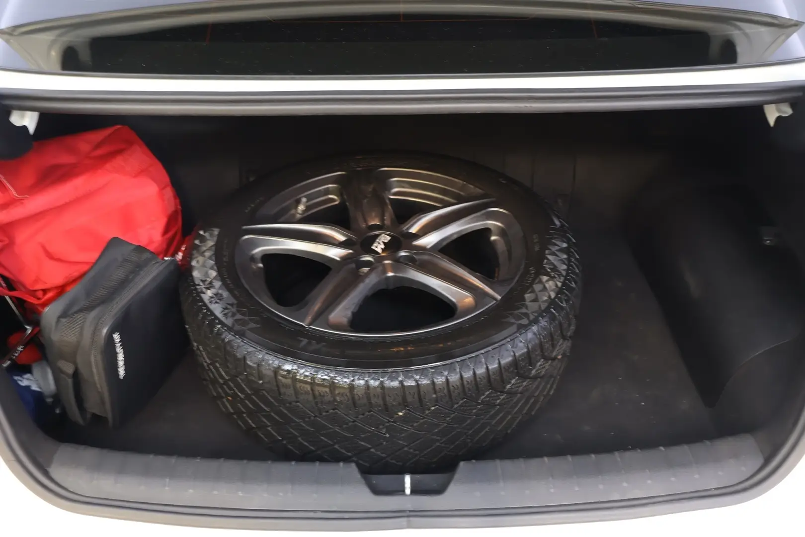 Car Image - 5nTf3sM0vhUxOfuaTPKpKL