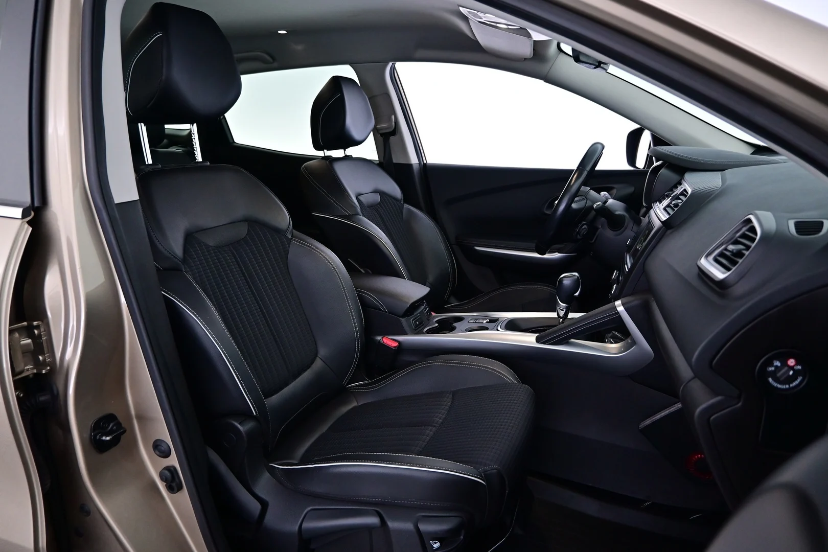 Car Image - 1mxbIhEhLIvlS0QzH6WgrU