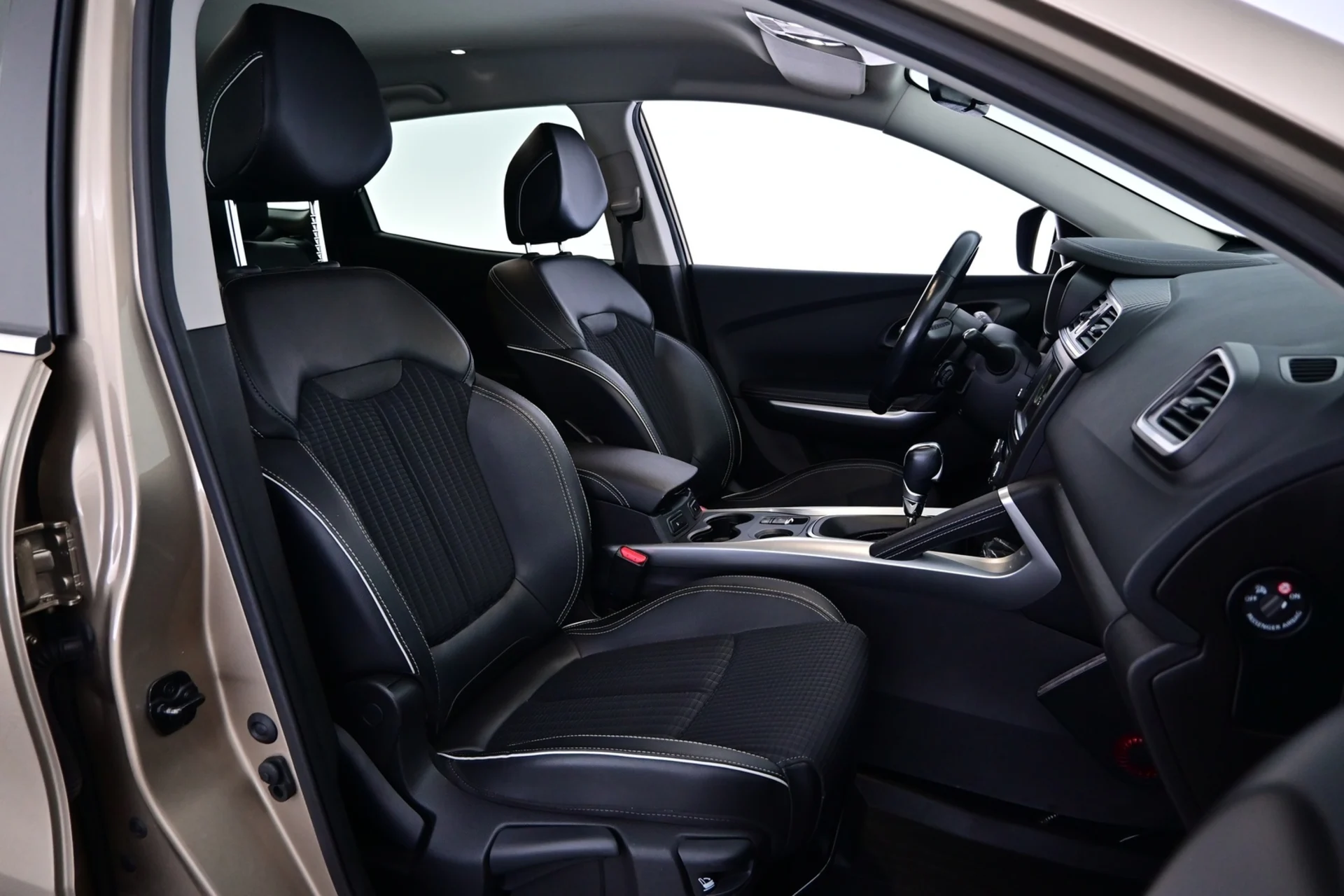 Car Image - 1mxbIhEhLIvlS0QzH6WgrU