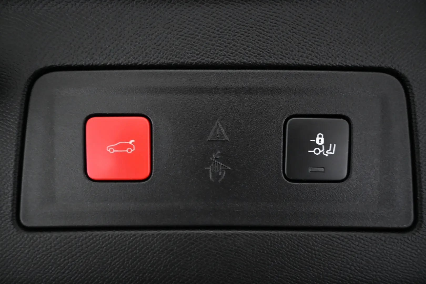 Car Image - 6yn69QwIVBZNQzr3Ewh0hU