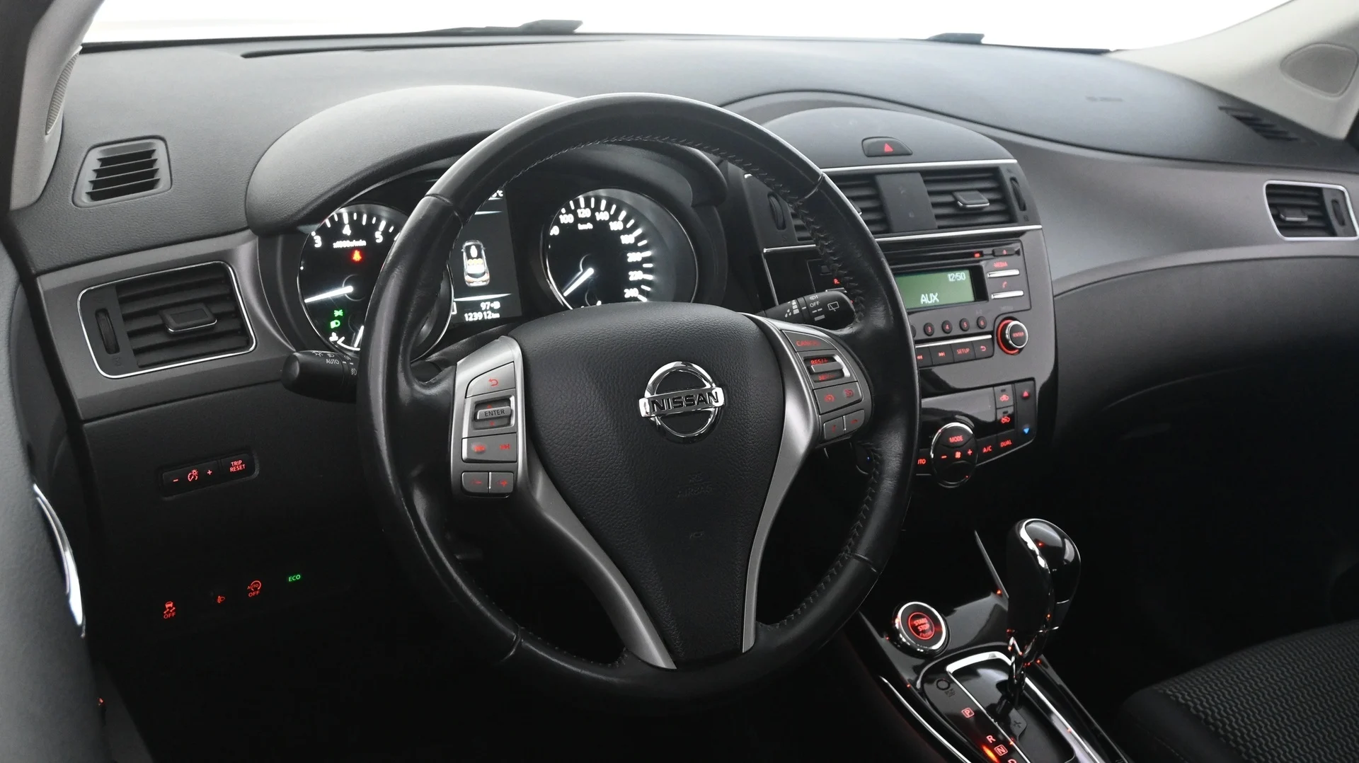 Car Image - tNLVwS9nql3nJuqbJsWyU