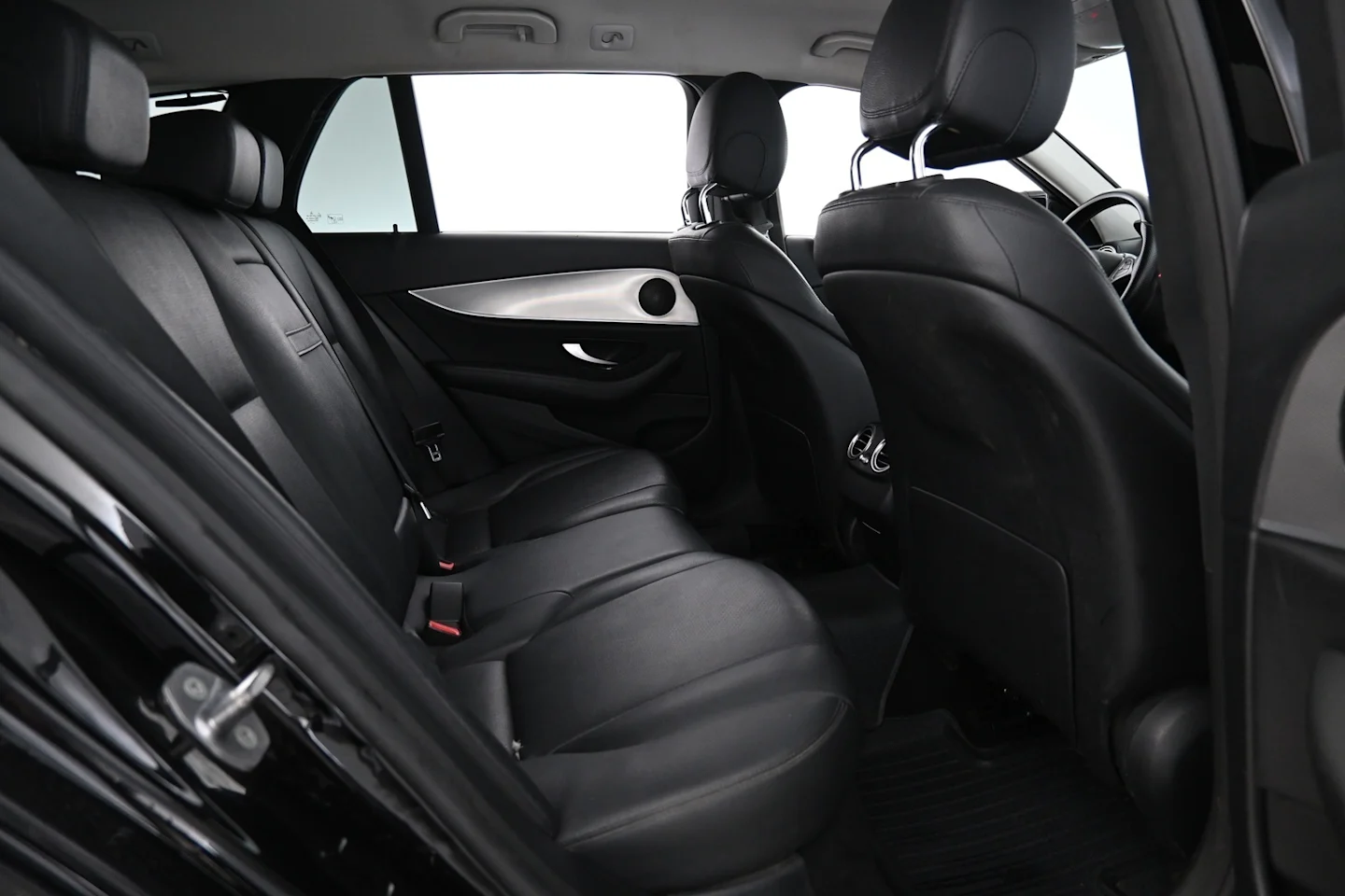 Car Image - 3ByqpgQjtgZnTSbmG1Nrjb