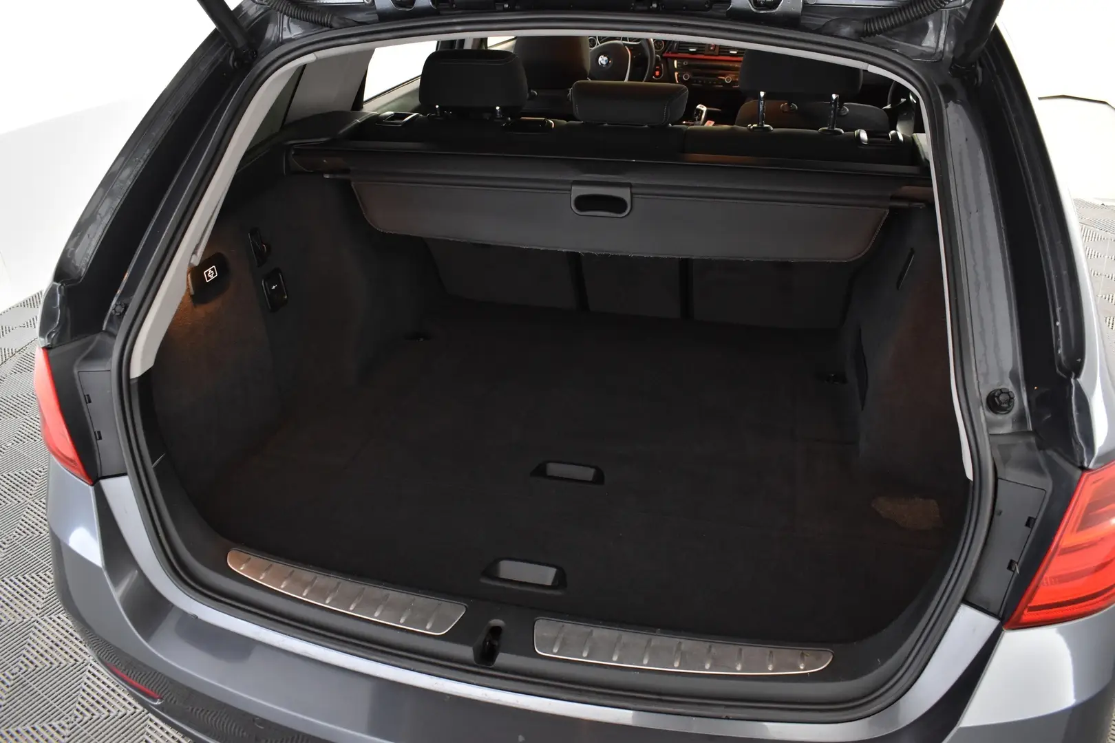 Car Image - 1TZF6r6CNJl91anDx86UsO