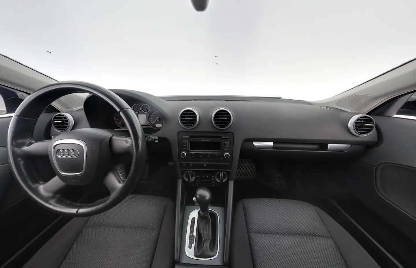 Car Image - 2kCL4xnrn2DbkslX2YoTpR