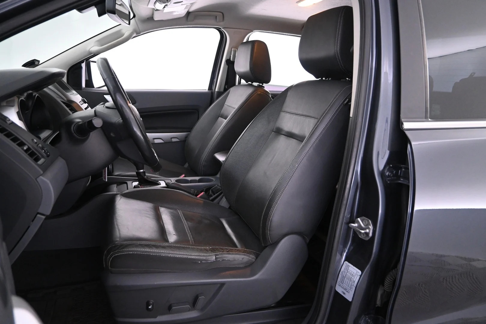 Car Image - Rq1jARmDImVJDFM52PQFI