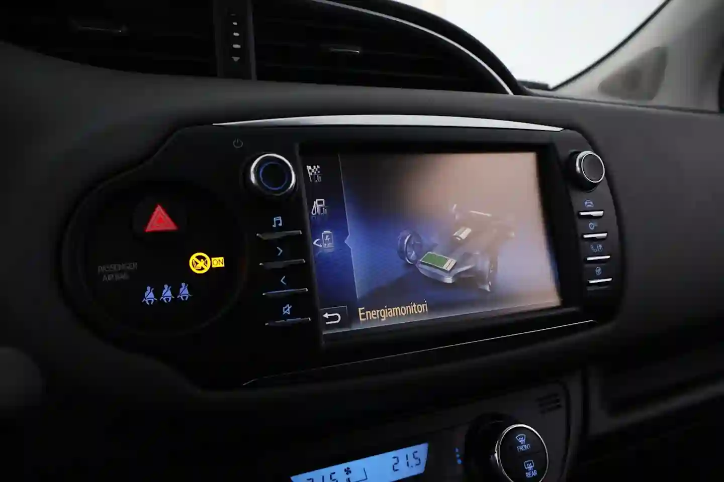 Car Image - kVxtlrVCa7sV8DR9rTwZ4