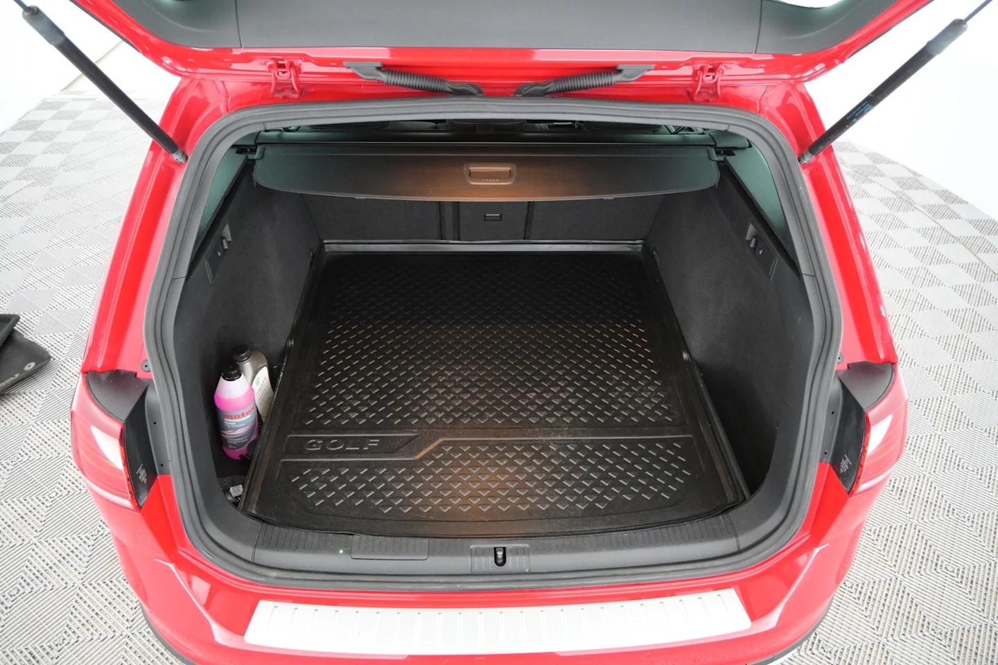 Car Image - 3ESnUwdMVgnO9mYlT9yH79