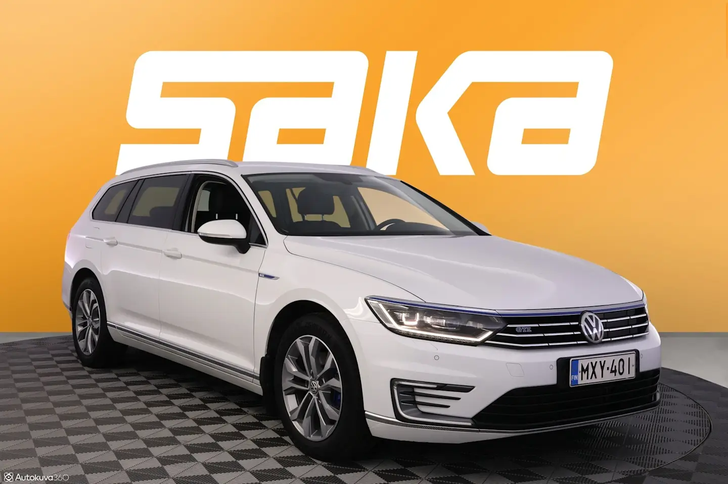 Car Image - CBLQ5gAoPwpCgIDHMj8a9
