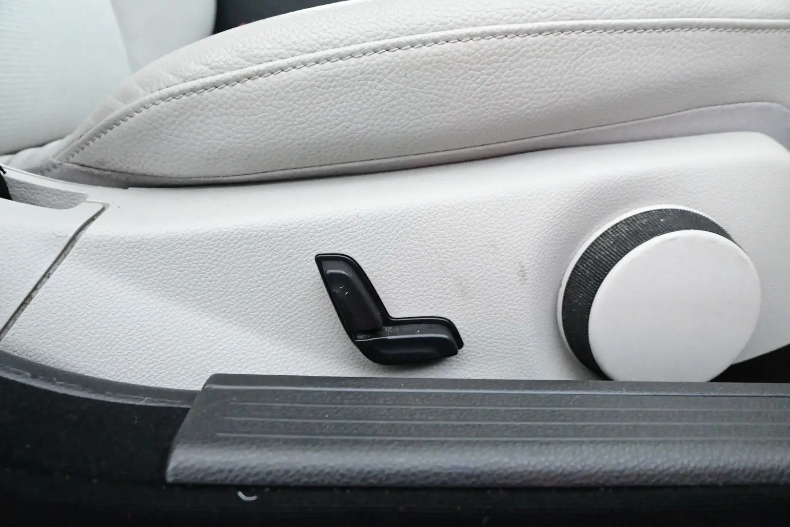 Car Image - 4akd8dqgzXy9COHV6QAsP6
