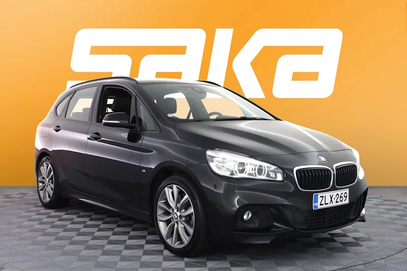 BMW 225