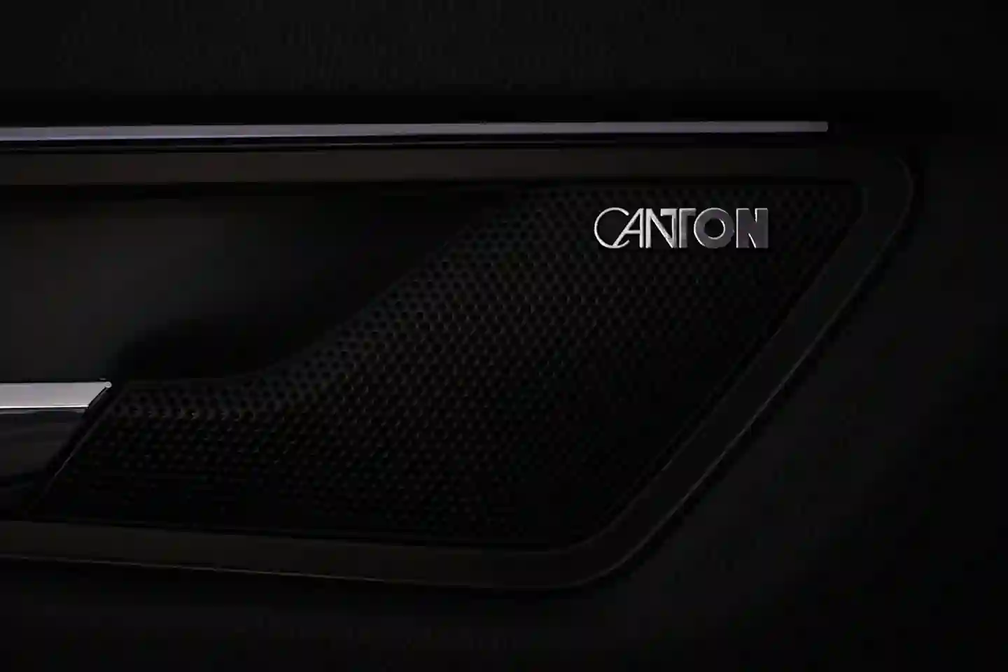 Car Image - 1Y4iDyslS0i4sURLlJblEF