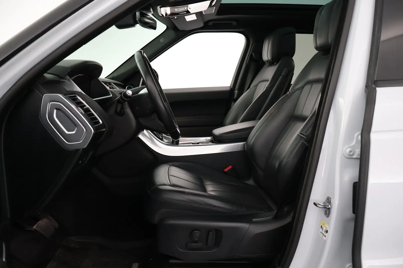 Car Image - 1fV3sgBhdwh82Hho9hR81m