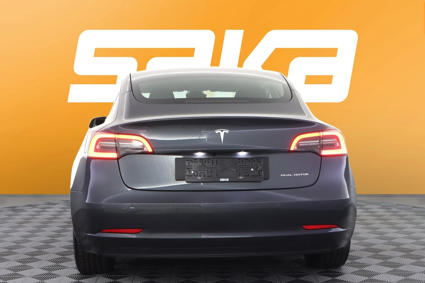 Car Image - KFm5cx3R4Zm6Whj5Lwo5G
