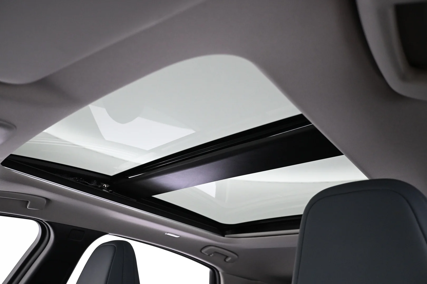 Car Image - 22JeBtsnUKRxF4LF5M73Lr