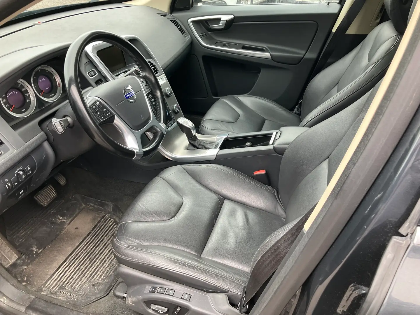 Car Image - 2BVUXmE7j8thCmtNNyUl5N