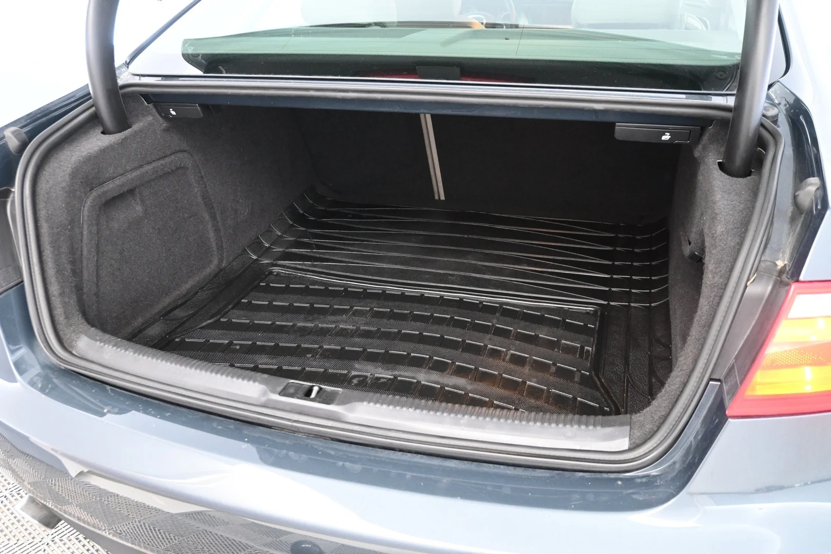 Car Image - 7teiB0NKvJvs0WWgBpYAhM