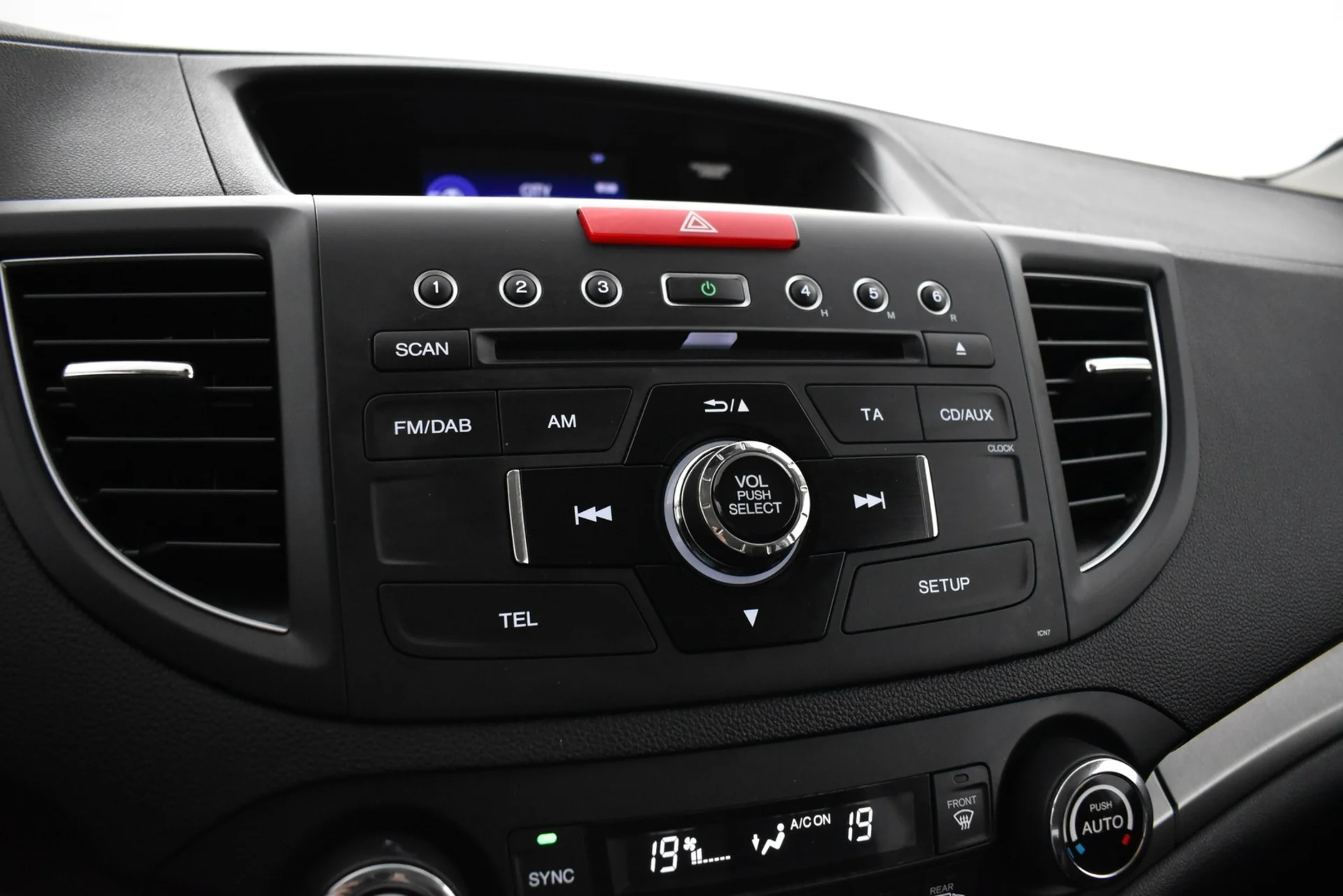 Car Image - 2wkQk05WR04sUfea980Frf