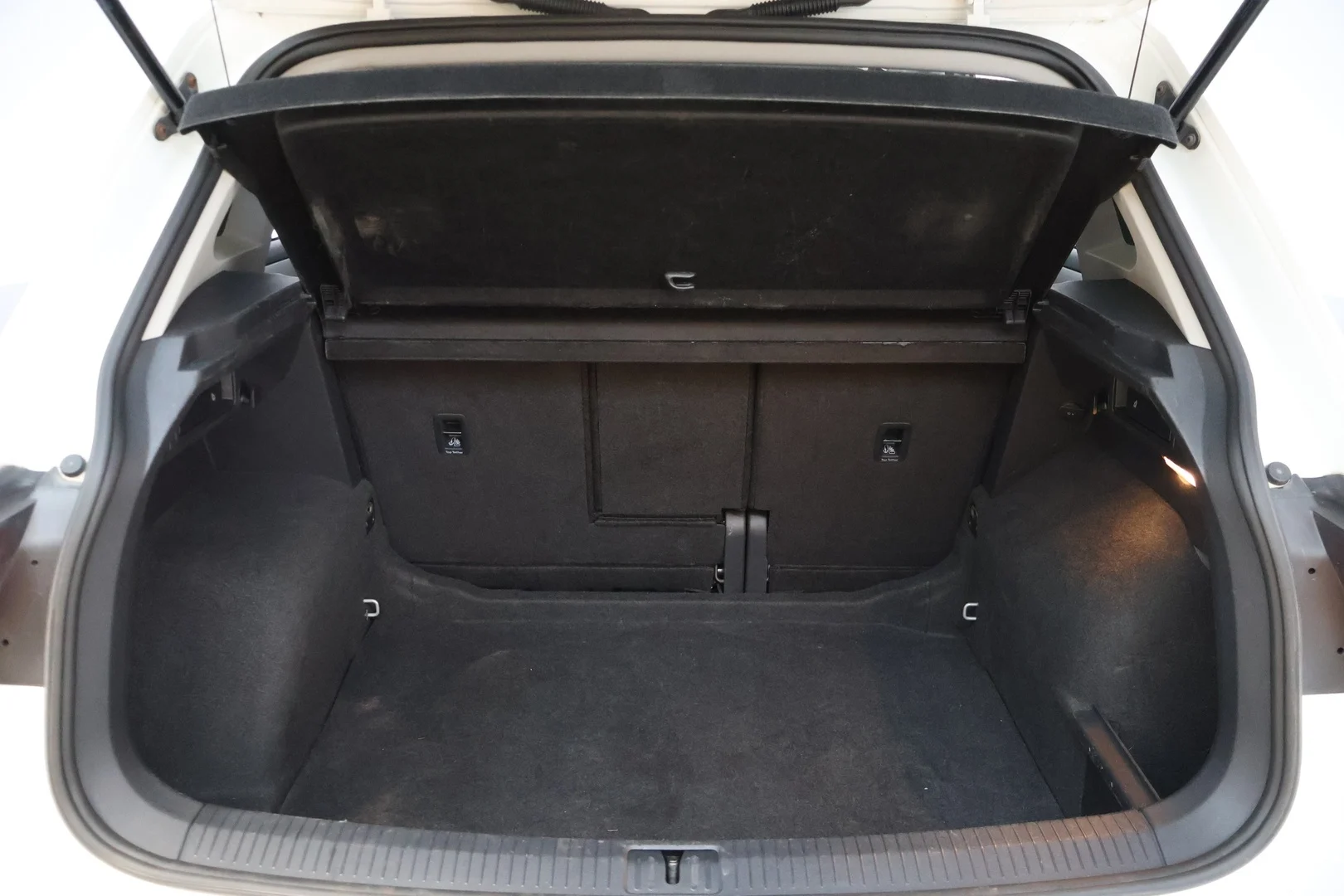 Car Image - 5GRo5ZRL3JkRlJHD28uqez