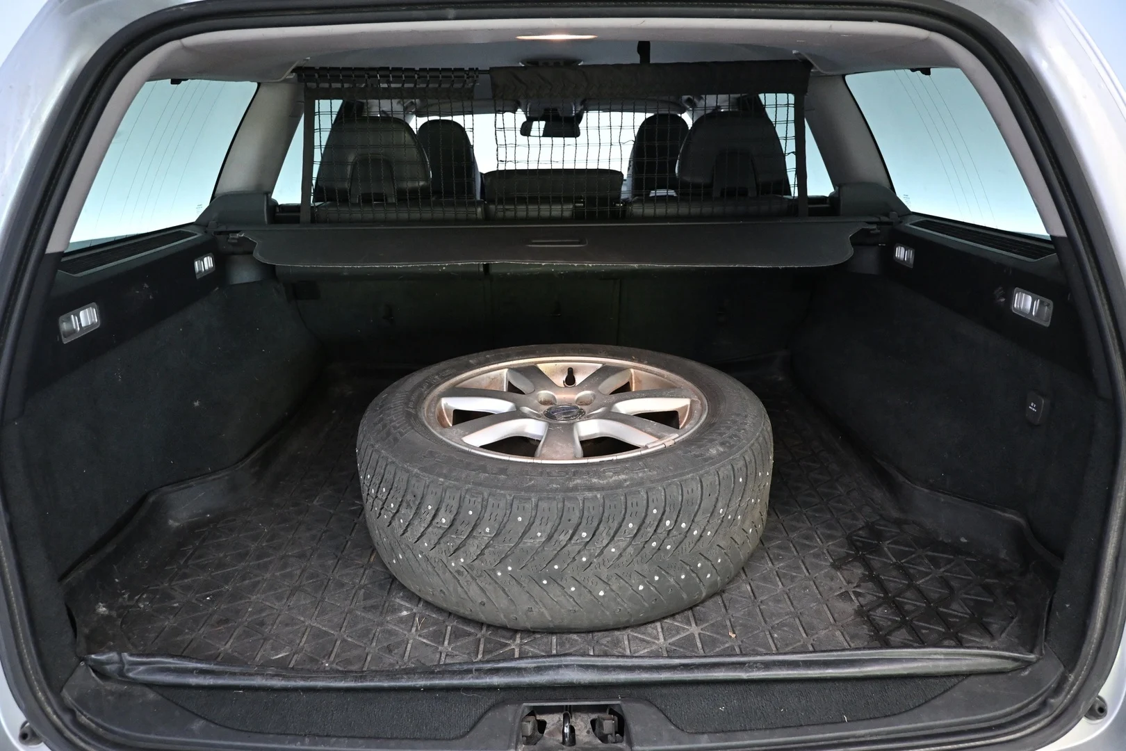 Car Image - 2PY2kmPEL2qYPeY355cVj5