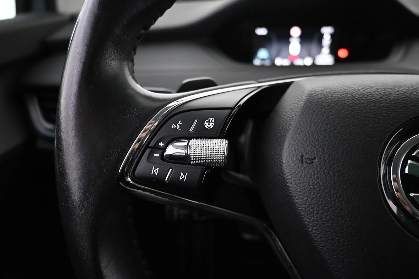 Car Image - WlxHXHQko6brDBpVBI7vg