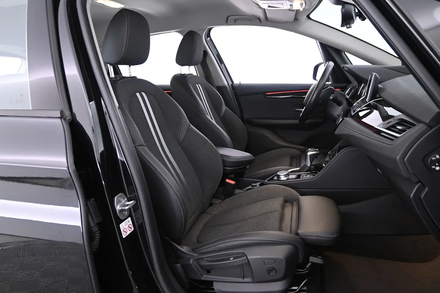 Car Image - 2xqFONyel9uxPGWEgPPeRi
