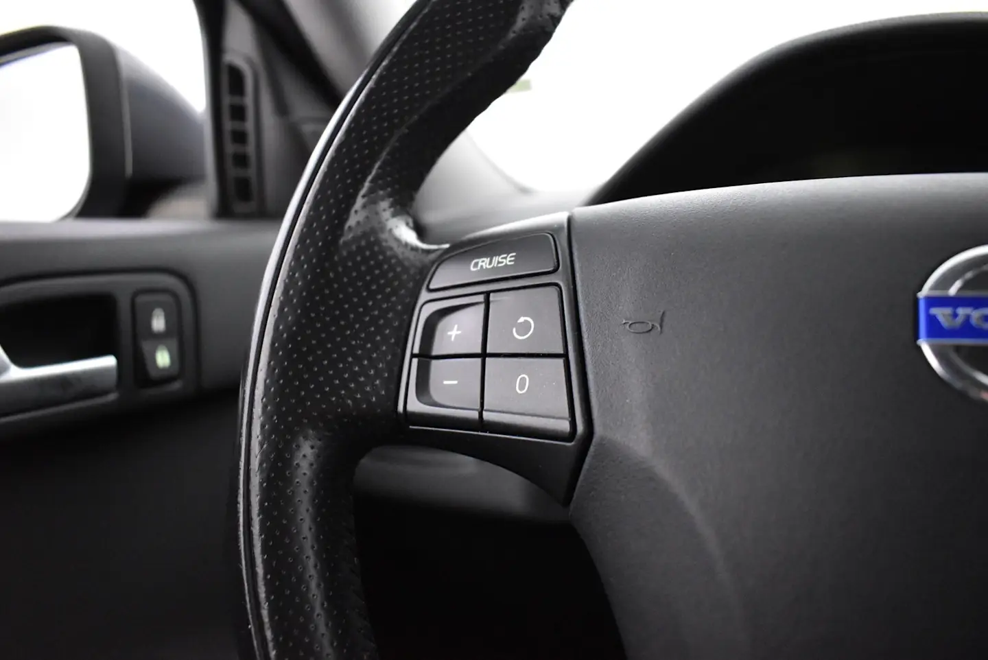 Car Image - d9xGQwJWQYDalNb4sWHY3
